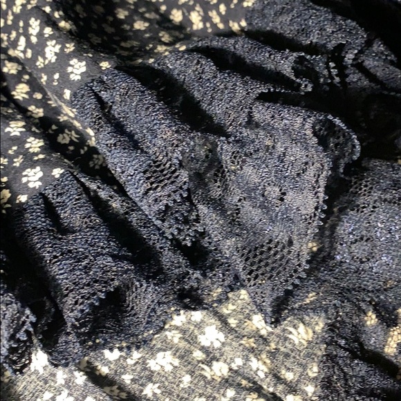 Floral Blouse - Picture 3 of 5